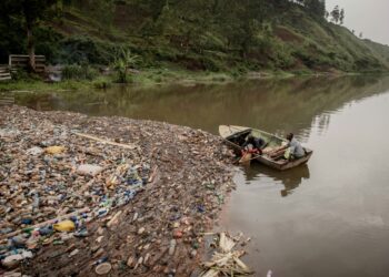 The Ruzizi dam is polluted by thousands of bottles, cans and other objects thrown into Lake Kivu | AFP