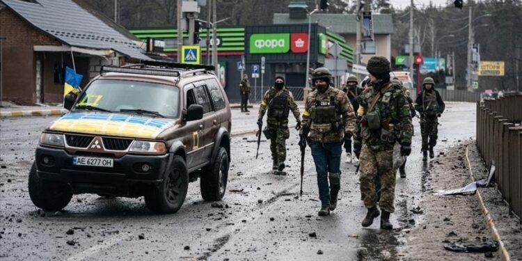 Ukrainian soldiers patrolling the streets in Kyiv.
Photo: Anadolu Agency