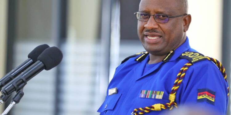EACC has praised a police officer for refusing to collect bribe