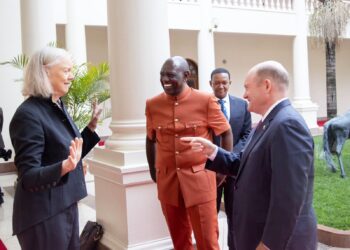 President William Ruto with US Senator Chris Coons and US Ambassador to Kenya Meg Whitman. PHOTO/PCS.