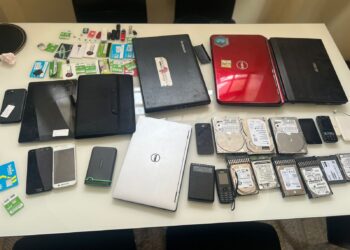 DCI Arrests 11 Mobile Phone Syndicates