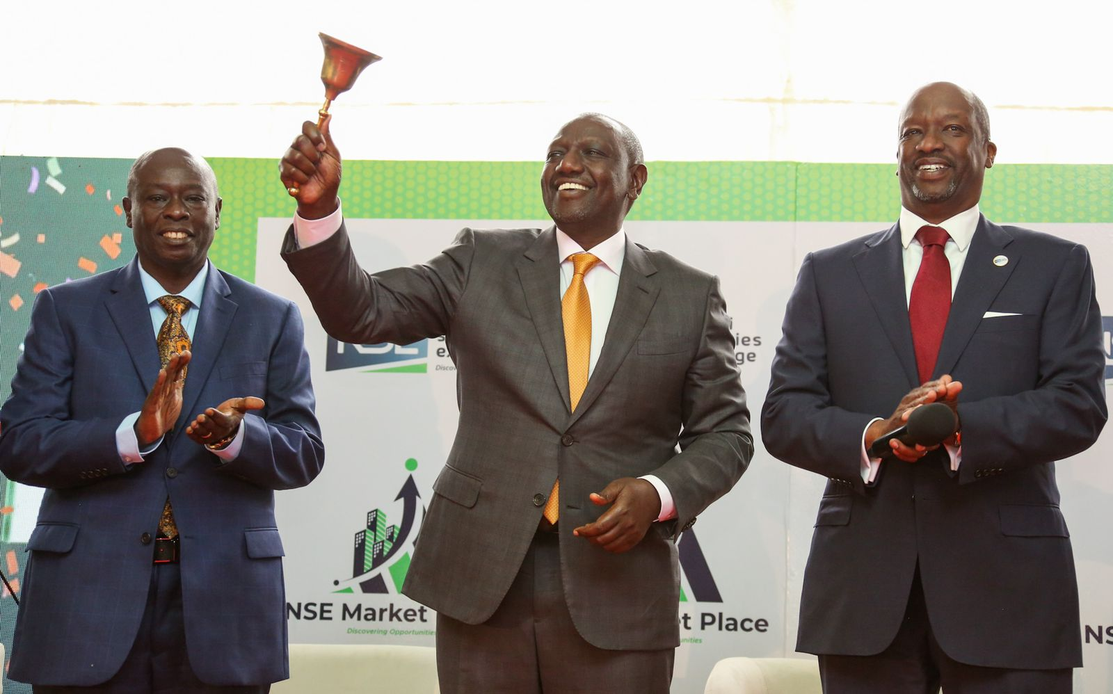 President William Ruto (centre), Deputy President Rigathi Gachagua (left) and NSE Chairperson Kiprono Kittony. PHOTO/NSE.
