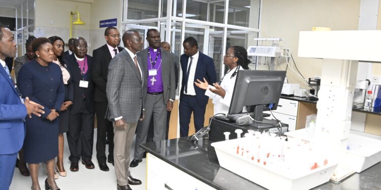 President William Ruto during the launch of MEDS microbiology laboratory in Syokimau, Machakos County.