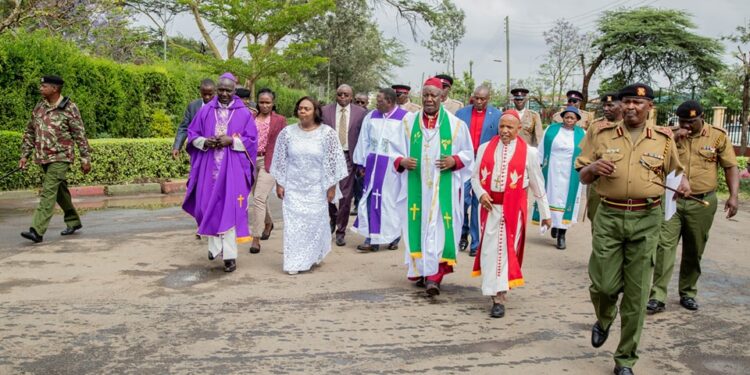 Pastor Dorcas Rigathi Officiates Police Mass Wedding