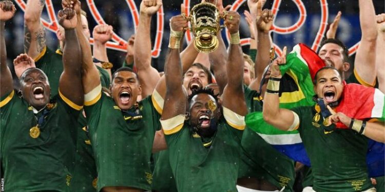 Robbers Break into Safe Room with Springbok Trophy
