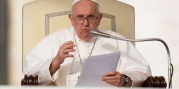 Pope Francis Allows Blessings for Same Sex Couples in Major Shift