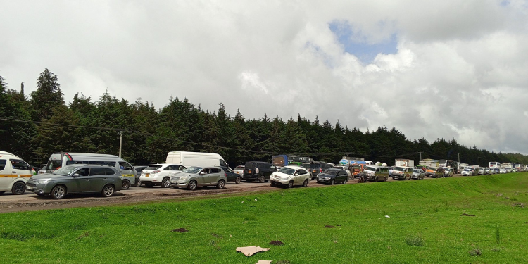 Traffic jam along the Nairobi-Nakuru Highway. PHOTO/KeNH