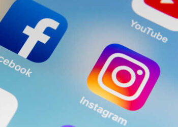 Facebook & Instagram Goes Down Globally: Users Frustrated