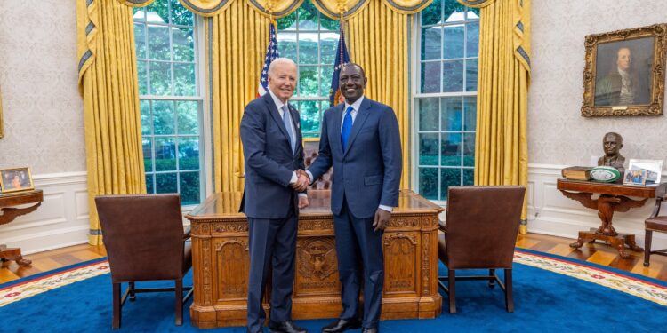 President William Ruto and Former US President Barrack Obama. 