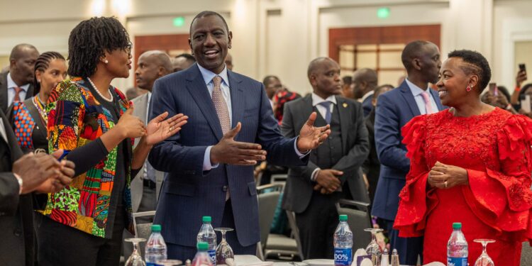 Ruto Confronted Over Fake Fertilizer by Kenyan Farmer in U.S