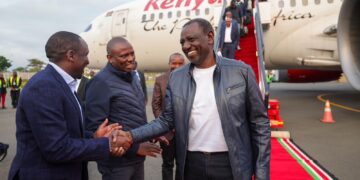 President William Ruto shakes hands with Senate Majority Leader Aoron Cheruiyot after arriving into the country on Monday, June 17,2024. PHOTO/Courtesy.