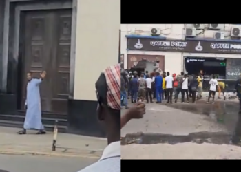 A screenshot of the trending video of a man shooting at Ganjoni area in Mombasa. Photo/Courtesy