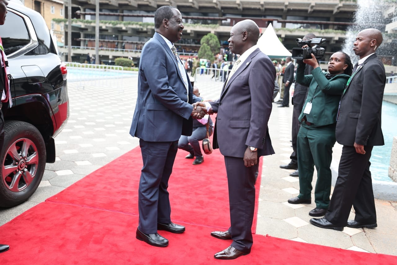 DP Rigathi Gachagua welcoming former Prime Minister Raila Odinga at KICC during the Africa Climate Summit on Tuesday, September 5. PHOTO/Courtesy.