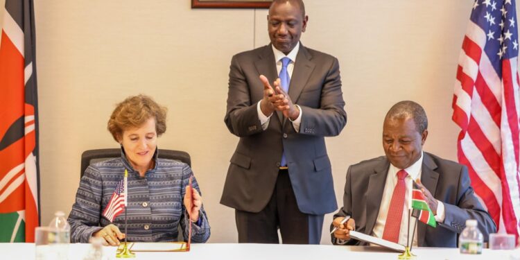 President William Ruto (center) witnesses the signing of Ksh8.7 funding deal for the BRT project in New York on September 20, 2023.