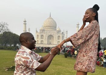 Meru MCA Proposes to His Love in India on Christmas
