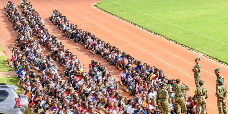 Hundreds of candidates line up for the NYS recruitment exercise at the Nyayo Stadium. 
