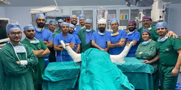 Doctors in Delhi after first successful bilateral hand transplant. PHOTO/DD News