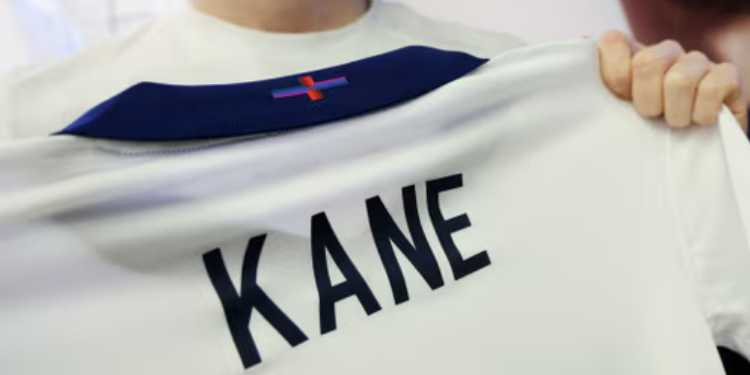 The multicolored St George’s Cross on the back of the new England shirt. PHOTO/EPA